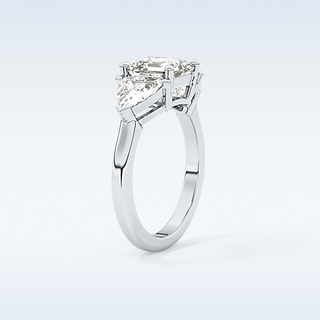 Elegant 1.78 CT Three Stones Engagement Ring Featuring Emerald Moissanite