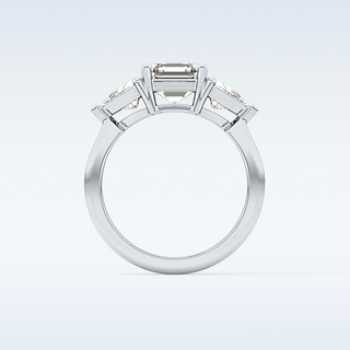 Elegant 1.78 CT Three Stones Engagement Ring Featuring Emerald Moissanite
