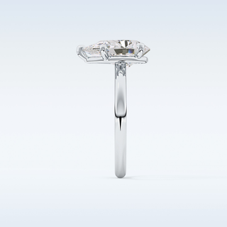 Stunning 2.84 CT Solitaire Engagement Ring Featuring Pear Moissanite