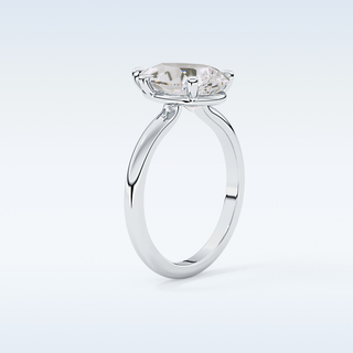 Stunning 2.84 CT Solitaire Engagement Ring Featuring Pear Moissanite