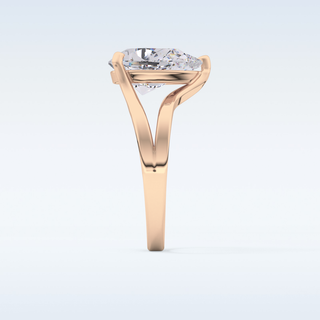 Stunning 3.15 CT Solitaire Engagement Ring Featuring Pear Moissanite