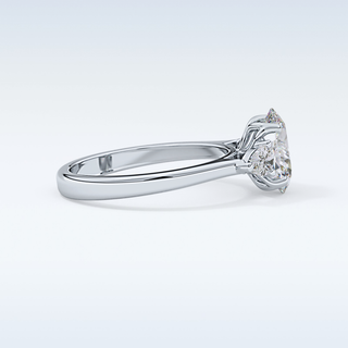 Elegant 1.67 CT Three Stones Engagement Ring Featuring Oval Moissanite