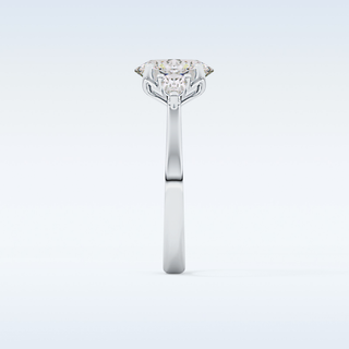 Elegant 1.67 CT Three Stones Engagement Ring Featuring Oval Moissanite