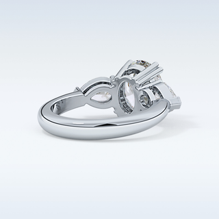 Elegant 2.42 CT Three Stones Engagement Ring Featuring Oval Moissanite