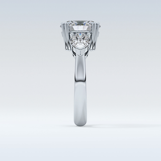Elegant 2.42 CT Three Stones Engagement Ring Featuring Oval Moissanite