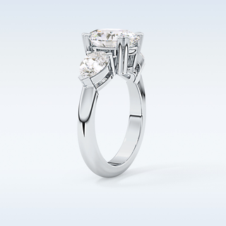 Elegant 2.42 CT Three Stones Engagement Ring Featuring Oval Moissanite
