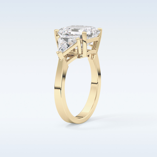 Elegant 3.78 CT Three Stones Engagement Ring Featuring Emerald Moissanite