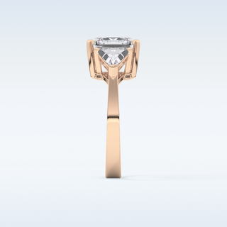 Elegant 3.78 CT Three Stones Engagement Ring Featuring Emerald Moissanite