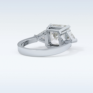 Elegant 3.78 CT Three Stones Engagement Ring Featuring Emerald Moissanite