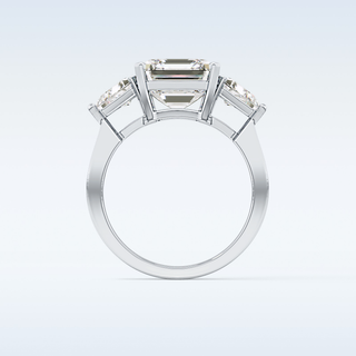 Elegant 3.78 CT Three Stones Engagement Ring Featuring Emerald Moissanite