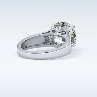 Beautiful 4.76 CT Solitaire Engagement Ring Featuring Round Moissanite