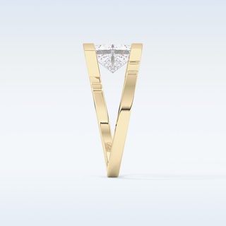 Stunning 2.07 CT Solitaire Engagement Ring Featuring Princess Moissanite