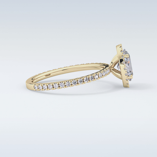 Elegant 0.91 CT Halo & Pave Engagement Ring Featuring Oval Moissanite