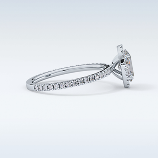 Elegant 0.91 CT Halo & Pave Engagement Ring Featuring Oval Moissanite