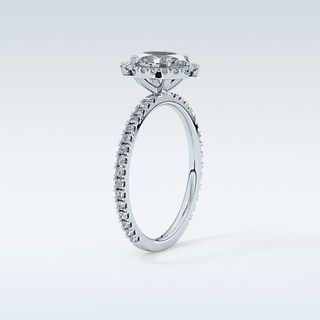 Elegant 0.91 CT Halo & Pave Engagement Ring Featuring Oval Moissanite