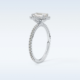 Elegant 1.02 CT Halo & Pave Engagement Ring Featuring Emerald Moissanite