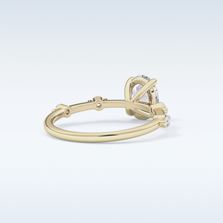 1.0 CT Dainty Engagement Ring Featuring Oval Moissanite
