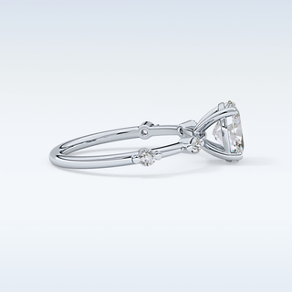 1.0 CT Dainty Engagement Ring Featuring Oval Moissanite