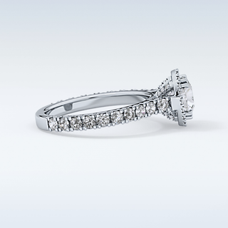 Elegant 1.03 CT Halo & Pave Engagement Ring Featuring Round Moissanite