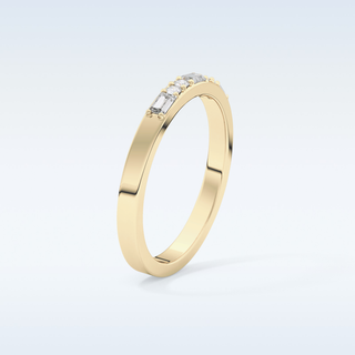 Beautiful Alternative Setting Wedding Band with 0.31 CT Round & Baguette Cut Moissanite