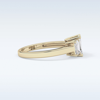 Elegant 1.02 CT Three Stones Engagement Ring Featuring Emerald Moissanite