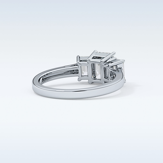 Elegant 1.02 CT Three Stones Engagement Ring Featuring Emerald Moissanite