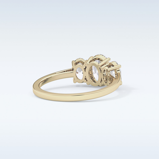 Elegant 0.91 CT Three Stones Engagement Ring Featuring Oval Moissanite