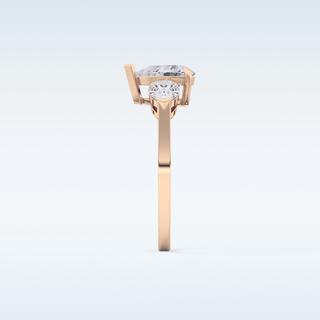 Elegant 0.81 CT Three Stones Engagement Ring Featuring Pear Moissanite