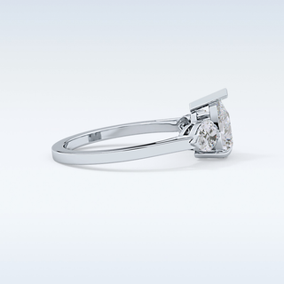 Elegant 0.81 CT Three Stones Engagement Ring Featuring Pear Moissanite