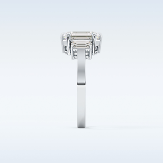 Elegant 2.56 CT Three Stones Engagement Ring Featuring Emerald Moissanite