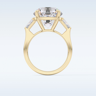 Elegant 7.49 CT Three Stones Engagement Ring Featuring Round Moissanite