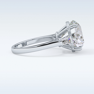 Elegant 7.49 CT Three Stones Engagement Ring Featuring Round Moissanite