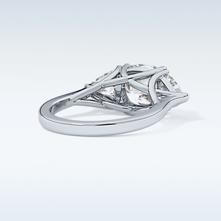 Elegant 2.78 CT Three Stones Engagement Ring Featuring Cushion Moissanite