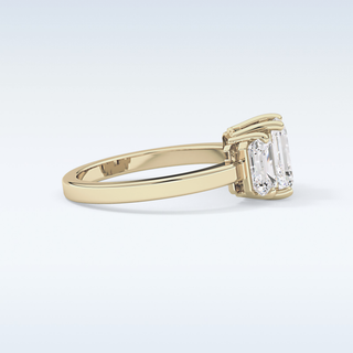 Elegant 1.25 CT Three Stones Engagement Ring Featuring Emerald Moissanite