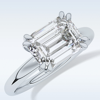 Beautiful 1.96 CT Solitaire Engagement Ring Featuring Emerald Moissanite