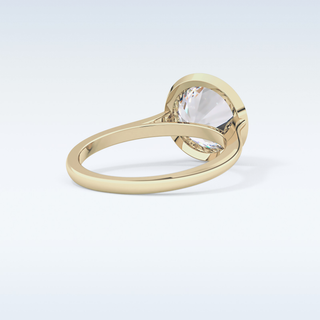 Beautiful 2.85 CT Solitaire Engagement Ring Featuring Round Moissanite