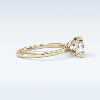Stunning 1.96 CT Solitaire Engagement Ring Featuring Emerald Moissanite