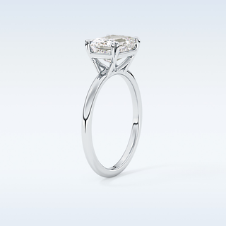 Stunning 1.96 CT Solitaire Engagement Ring Featuring Emerald Moissanite
