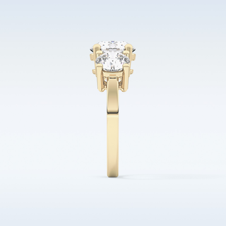 Elegant 1.82 CT Three Stones Engagement Ring Featuring Round Moissanite