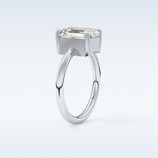 Beautiful 2.76 CT Solitaire Engagement Ring Featuring Emerald Moissanite