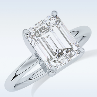 Beautiful 2.76 CT Solitaire Engagement Ring Featuring Emerald Moissanite