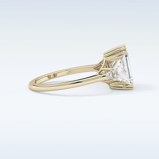 Elegant 1.9 CT Cluster Engagement Ring Featuring Emerald Moissanite