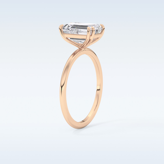 Stunning 2.45 CT Solitaire Engagement Ring Featuring Emerald Moissanite