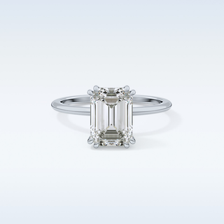 Stunning 2.45 CT Solitaire Engagement Ring Featuring Emerald Moissanite