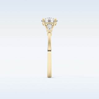 Elegant 1.03 CT Three Stones Engagement Ring Featuring Round Moissanite