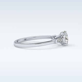 Elegant 1.03 CT Three Stones Engagement Ring Featuring Round Moissanite