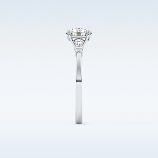 Elegant 1.03 CT Three Stones Engagement Ring Featuring Round Moissanite