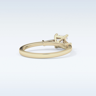 Elegant 0.78 CT Three Stones Engagement Ring Featuring Princess Moissanite