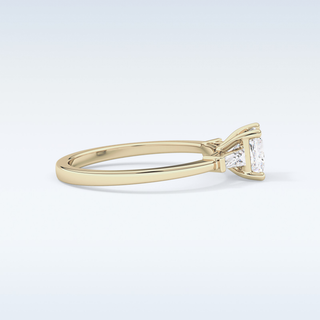 Elegant 0.78 CT Three Stones Engagement Ring Featuring Princess Moissanite