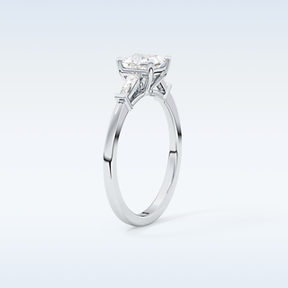 Elegant 0.78 CT Three Stones Engagement Ring Featuring Princess Moissanite